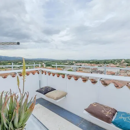 Monart Historic - Art Rooftop & Sunsets